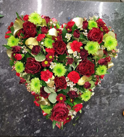 Christmas heart - Christmas fresh flowers heart